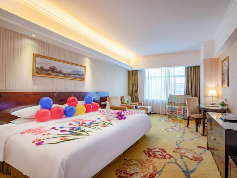 Vienna Hotel Baoan Liutang Xin'an  Ngoại thất bức ảnh